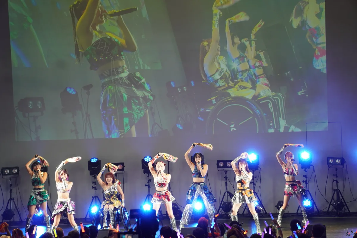 仮面女子、東名阪ツアーファイナル大盛況！新曲初披露に長州小力も乱入で熱狂の渦