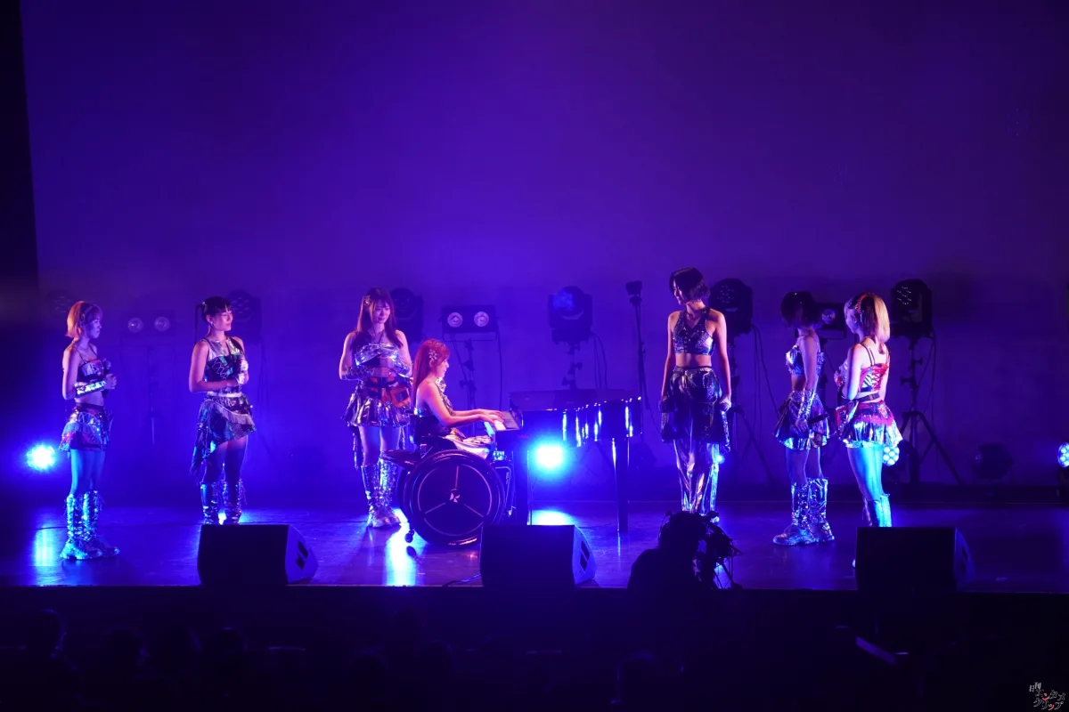 仮面女子、東名阪ツアーファイナル大盛況！新曲初披露に長州小力も乱入で熱狂の渦