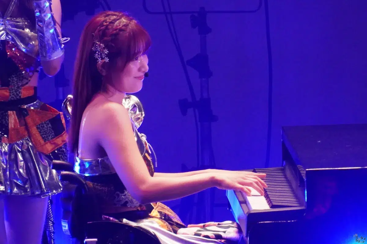 仮面女子、東名阪ツアーファイナル大盛況！新曲初披露に長州小力も乱入で熱狂の渦