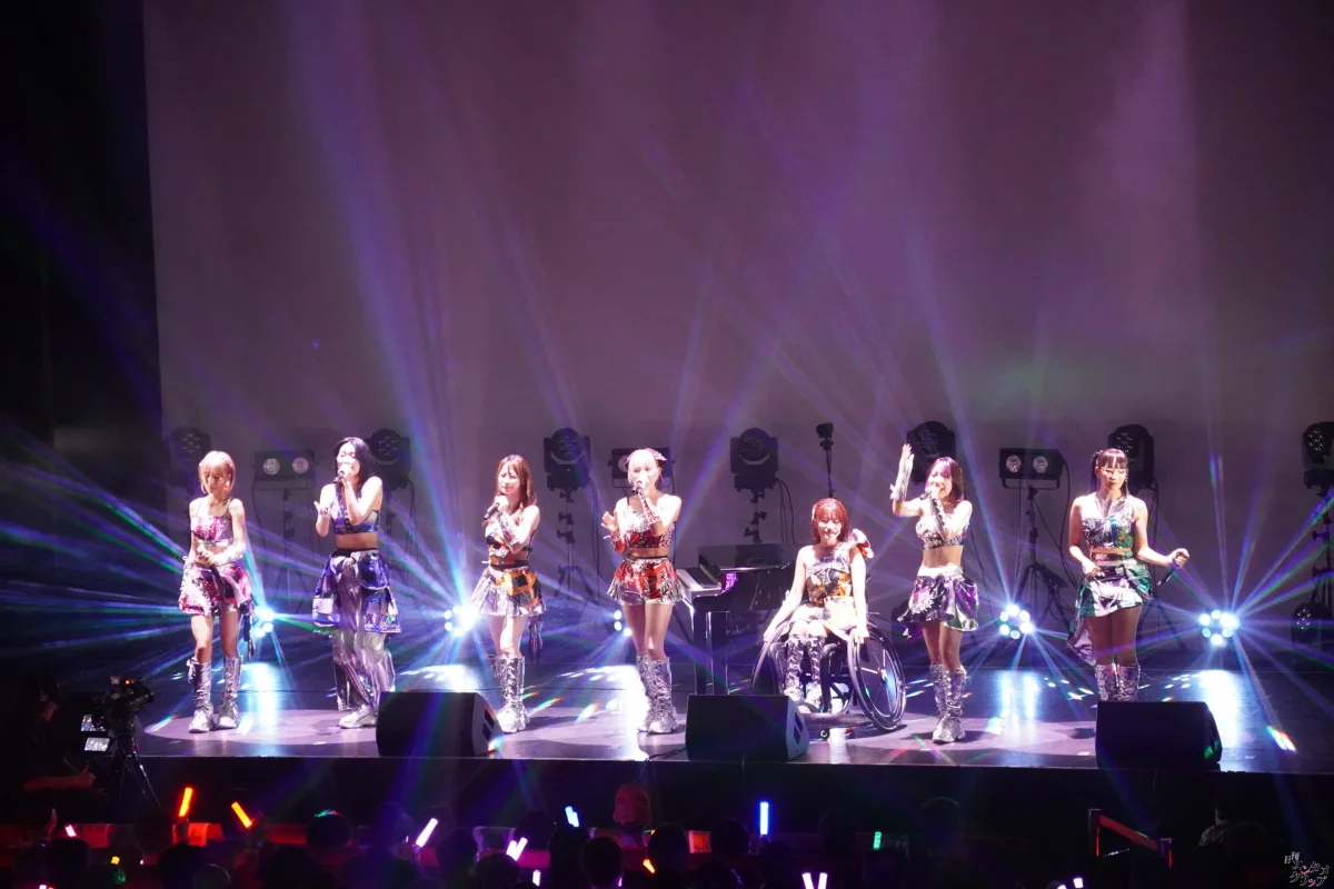 仮面女子、東名阪ツアーファイナル大盛況！新曲初披露に長州小力も乱入で熱狂の渦