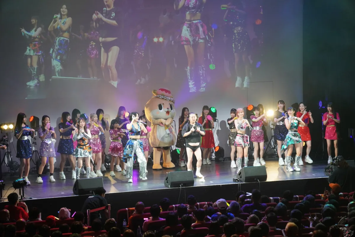 仮面女子、東名阪ツアーファイナル大盛況！新曲初披露に長州小力も乱入で熱狂の渦