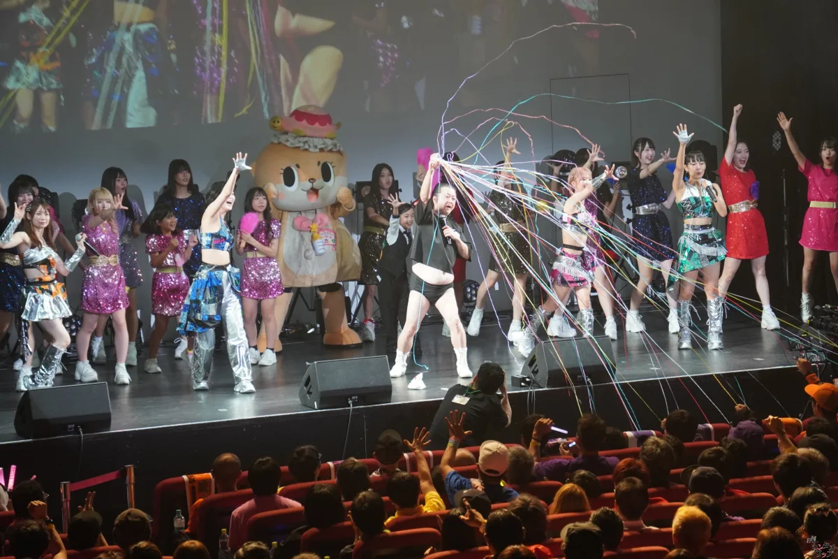 仮面女子、東名阪ツアーファイナル大盛況！新曲初披露に長州小力も乱入で熱狂の渦