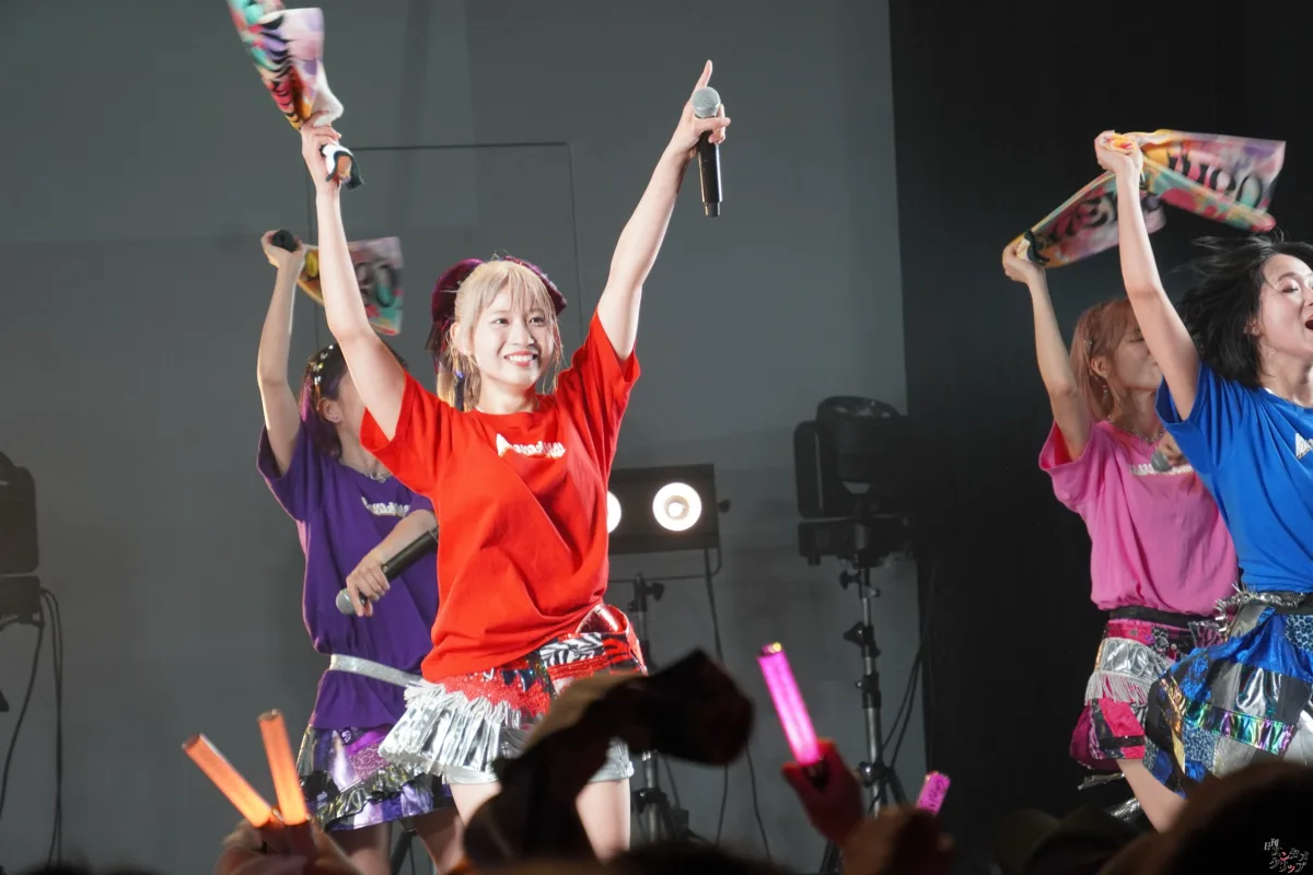 仮面女子、東名阪ツアーファイナル大盛況！新曲初披露に長州小力も乱入で熱狂の渦