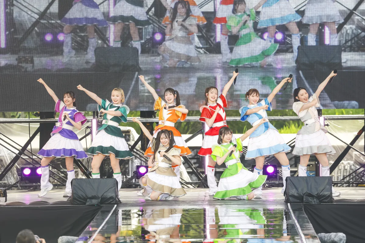 私立恵比寿中学、夏のファミえんでずぶ濡れ!富士山を背に8人の新体制が魅せた圧巻のステージ!来年1月にはKアリーナ公演も決定 6 私立恵比寿中学、夏のファミえんでずぶ濡れ!富士山を背に8人の新体制が魅せた圧巻のステージ!来年1月にはKアリーナ公演も決定