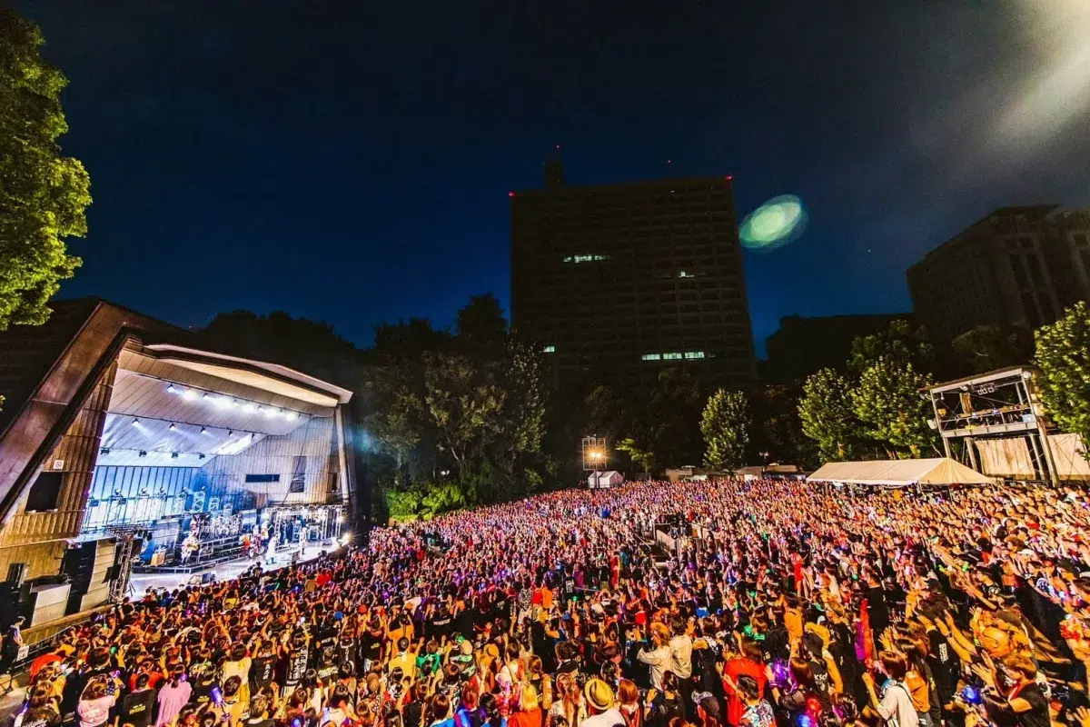 氣志團・23年ぶりの日比谷野音ワンマンGIGで新曲リリース発表! リリース形態も解禁! 3 氣志團・23年ぶりの日比谷野音ワンマンGIGで新曲リリース発表! リリース形態も解禁!