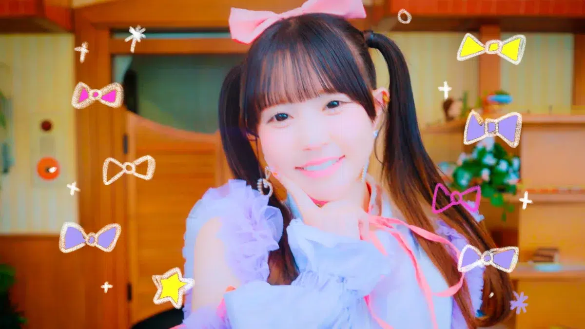 エラバレシ、10/7発売NEWシングル「気になる?もっと好きになる!」MV解禁! メンバーコメント到着! 6 エラバレシ、10/7発売NEWシングル「気になる?もっと好きになる!」MV解禁! メンバーコメント到着!
