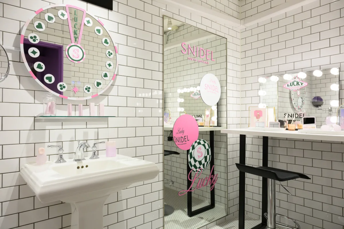 紗栄子、ヨンア、久間田琳加、藤井サチら豪華ゲストも来場!<SNIDEL(スナイデル)>LIMITED STORE「SNIDEL TOKYO AOYAMA」が8月21日(木)にNEW OPEN!プレイフルな空間で “ラッキー”なひとときを! 17 紗栄子、ヨンア、久間田琳加、藤井サチら豪華ゲストも来場!<SNIDEL(スナイデル)>LIMITED STORE「SNIDEL TOKYO AOYAMA」が8月21日(木)にNEW OPEN!プレイフルな空間で “ラッキー”なひとときを!