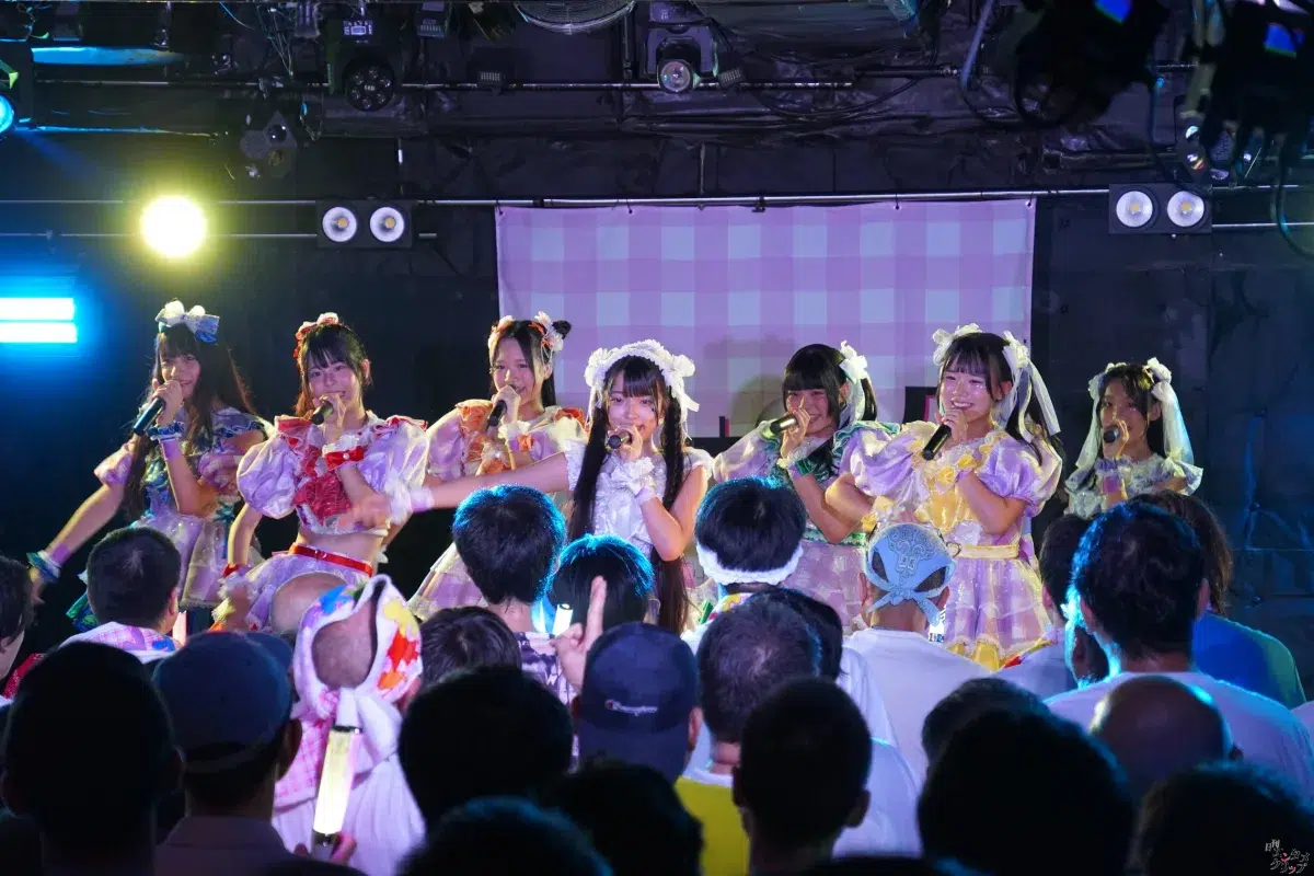 チキータ、デビュー半年で初ワンマンをソールドアウト！会場を熱狂させた7人の成長物語