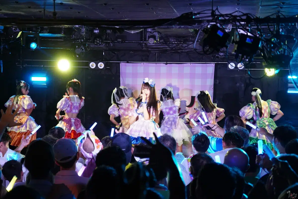 チキータ、デビュー半年で初ワンマンをソールドアウト！会場を熱狂させた7人の成長物語