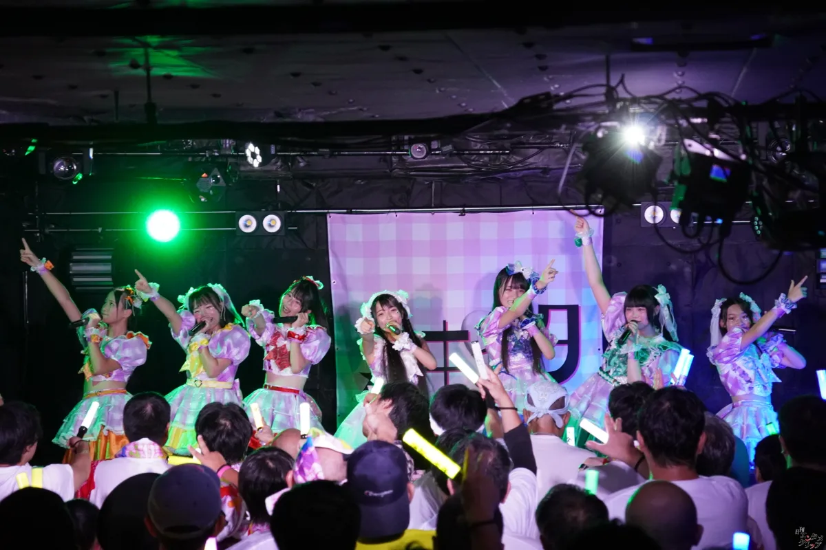 チキータ、デビュー半年で初ワンマンをソールドアウト！会場を熱狂させた7人の成長物語