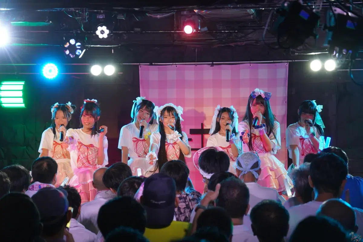 チキータ、デビュー半年で初ワンマンをソールドアウト！会場を熱狂させた7人の成長物語