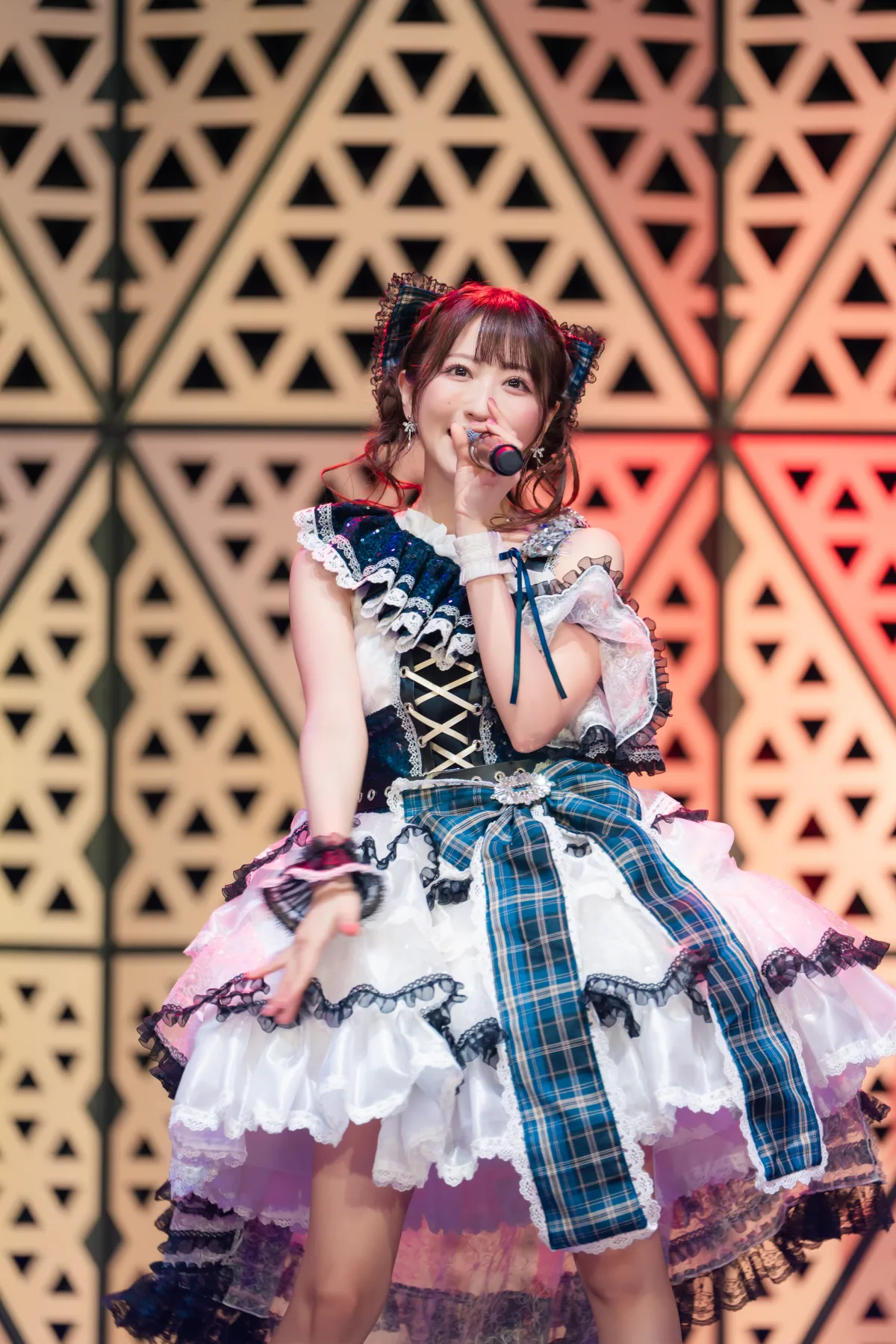 "驚異の35歳"小桃音まい、豪雨に包まれた17回目の生誕祭と道重さゆみ"推し活"を語る
