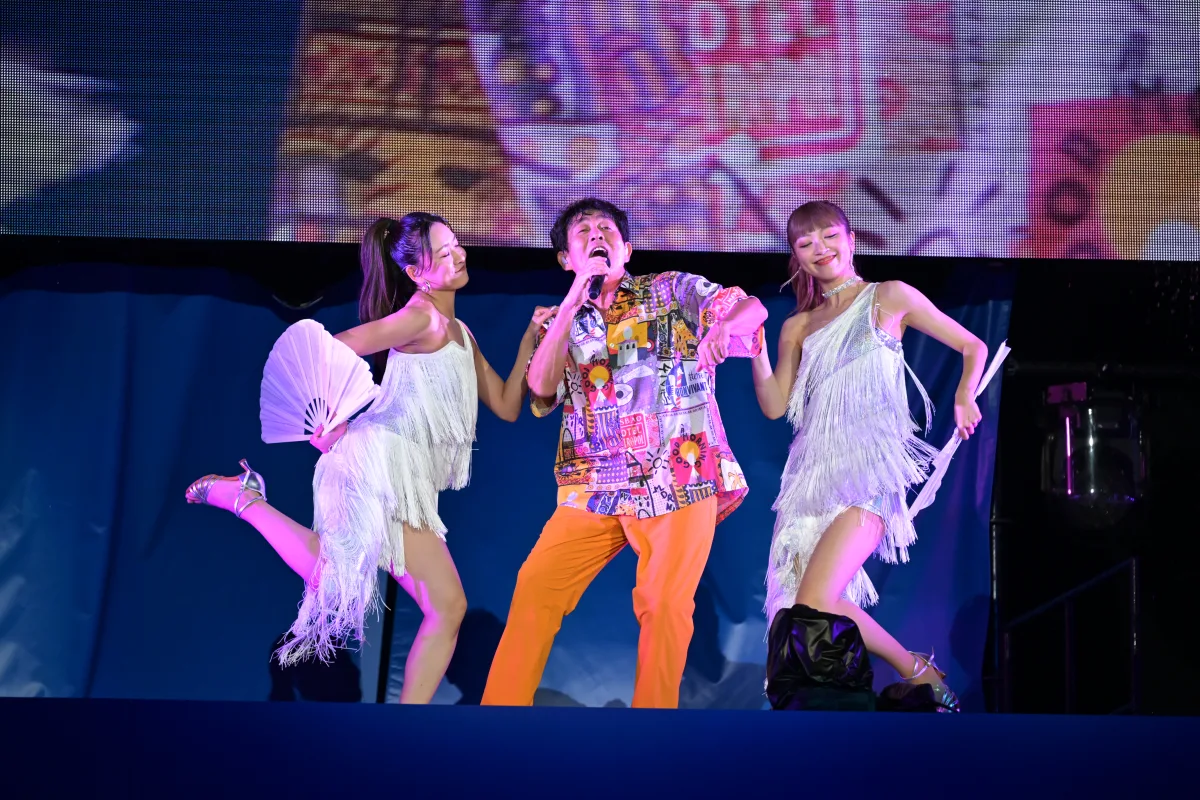 TUBE、真骨頂の野外ライブ、デビュー40周年の横浜スタジアム開催！吹き出す炎や大噴水、打ち上げ花火など、スケール感溢れる圧巻のステージを展開シークレットゲストとして聖飢魔Ⅱ、広瀬香美ほか豪華ゲストが登場