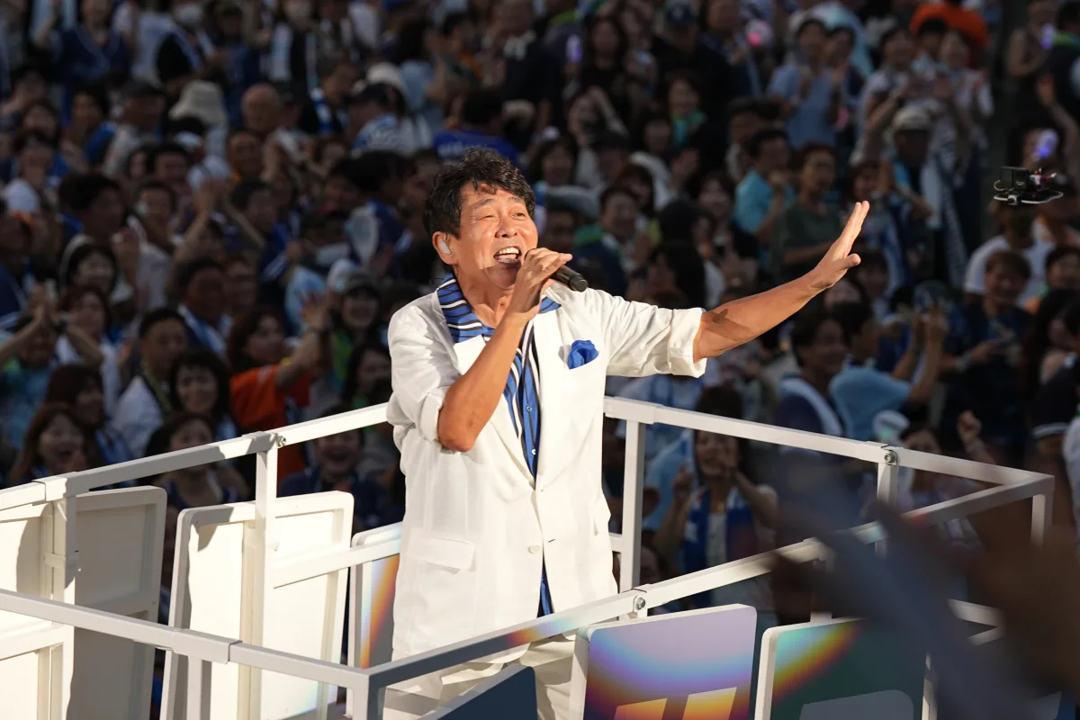 TUBE、真骨頂の野外ライブ、デビュー40周年の横浜スタジアム開催！吹き出す炎や大噴水、打ち上げ花火など、スケール感溢れる圧巻のステージを展開シークレットゲストとして聖飢魔Ⅱ、広瀬香美ほか豪華ゲストが登場