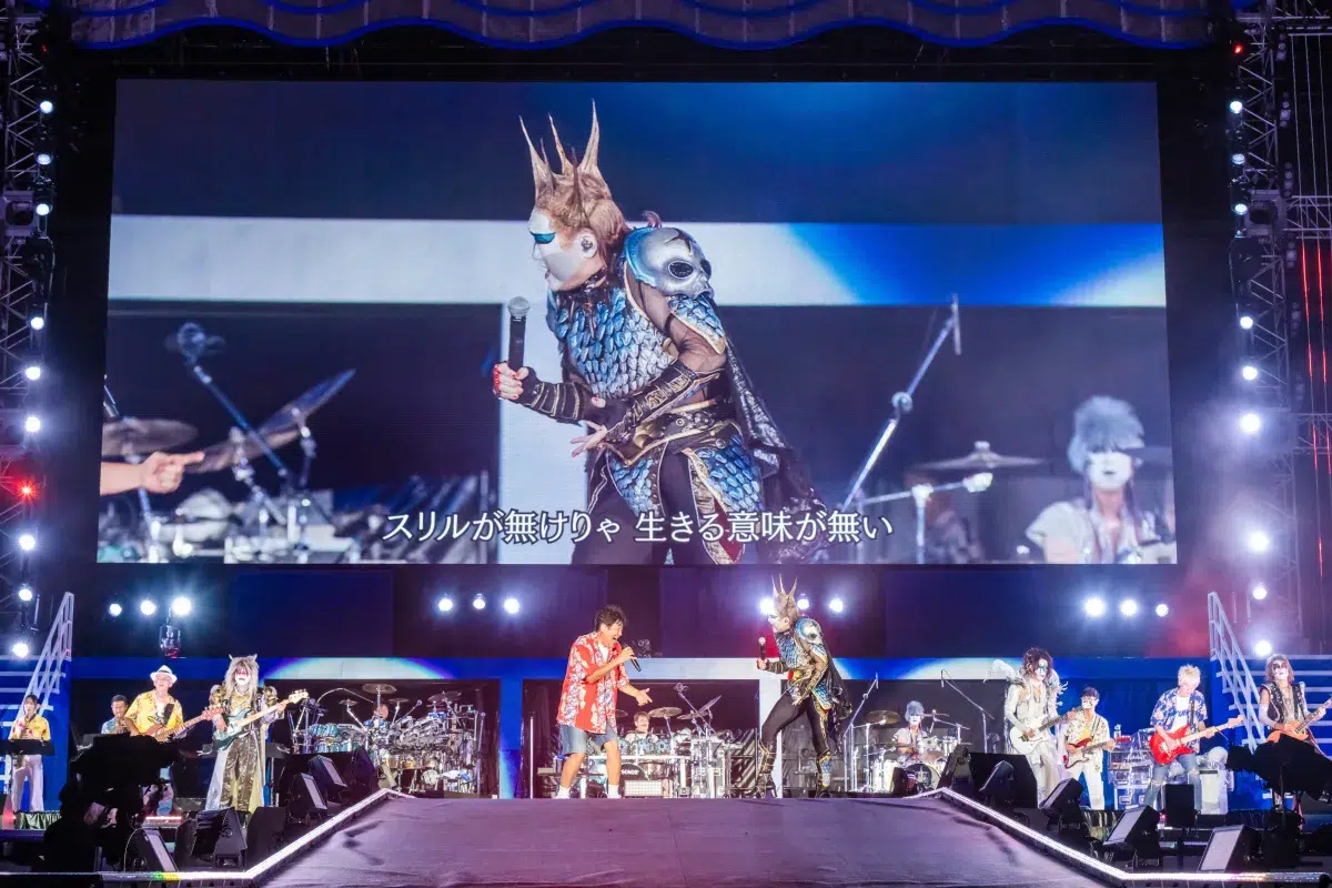 TUBE、真骨頂の野外ライブ、デビュー40周年の横浜スタジアム開催！吹き出す炎や大噴水、打ち上げ花火など、スケール感溢れる圧巻のステージを展開シークレットゲストとして聖飢魔Ⅱ、広瀬香美ほか豪華ゲストが登場
