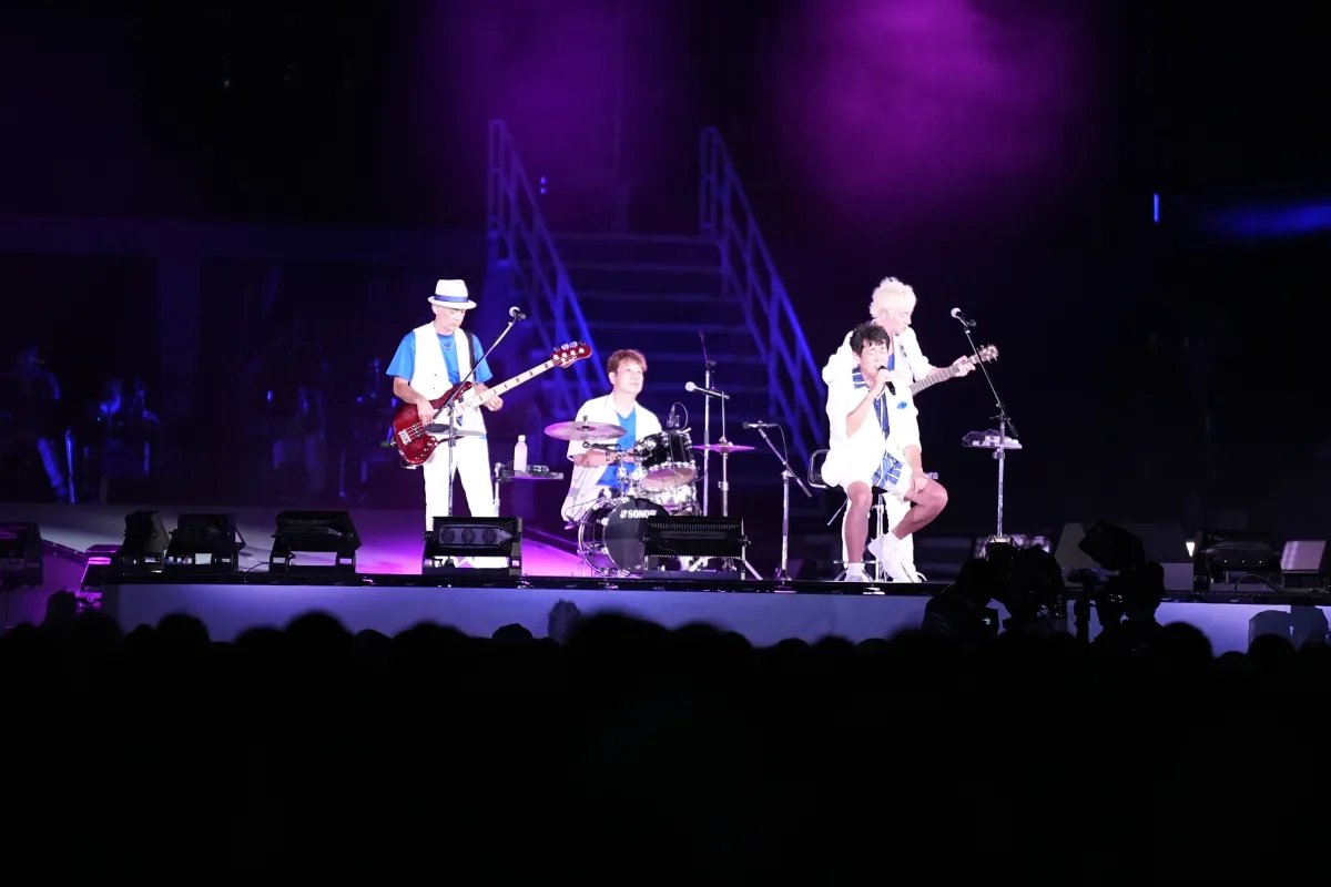 TUBE、真骨頂の野外ライブ、デビュー40周年の横浜スタジアム開催！吹き出す炎や大噴水、打ち上げ花火など、スケール感溢れる圧巻のステージを展開シークレットゲストとして聖飢魔Ⅱ、広瀬香美ほか豪華ゲストが登場