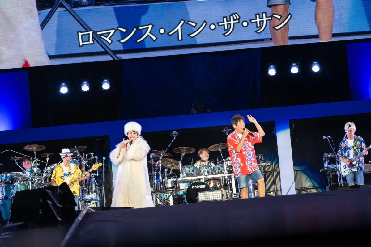 TUBE、真骨頂の野外ライブ、デビュー40周年の横浜スタジアム開催！吹き出す炎や大噴水、打ち上げ花火など、スケール感溢れる圧巻のステージを展開シークレットゲストとして聖飢魔Ⅱ、広瀬香美ほか豪華ゲストが登場
