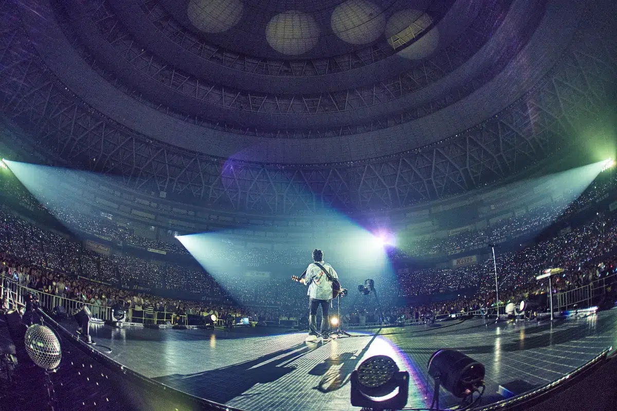 福山雅治の勢いが止まらない！ドームライブの熱狂冷めやらぬ中、新曲「幻界」配信＆2年ぶりの全国アリーナツアー決定！35周年イヤー、絶対に見逃せない！