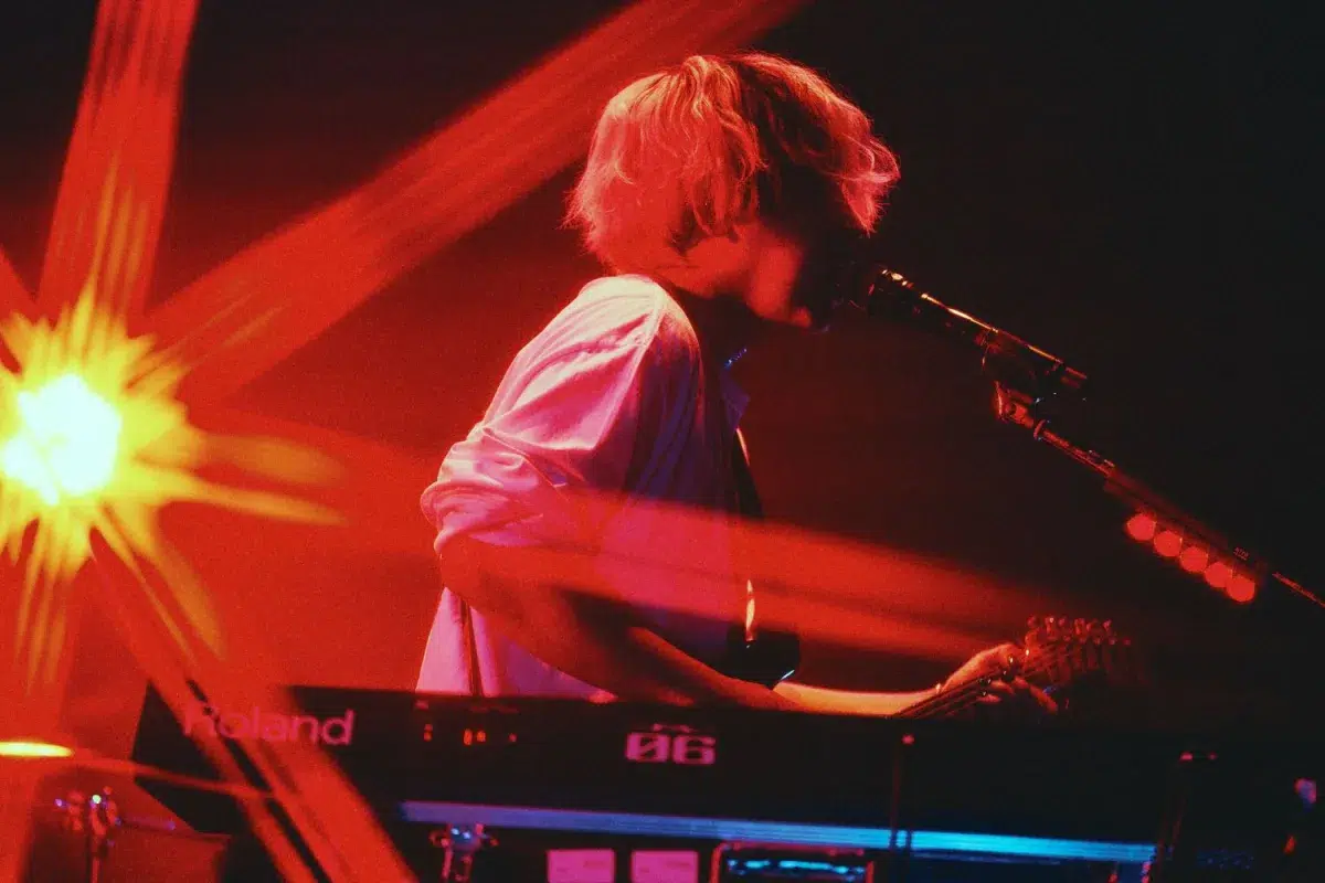 秋山黄色、CLAN QUEENと激アツ共演！「BUG SESSION vol.2」でまさかのカバー連発＆新曲披露で大盛況！
