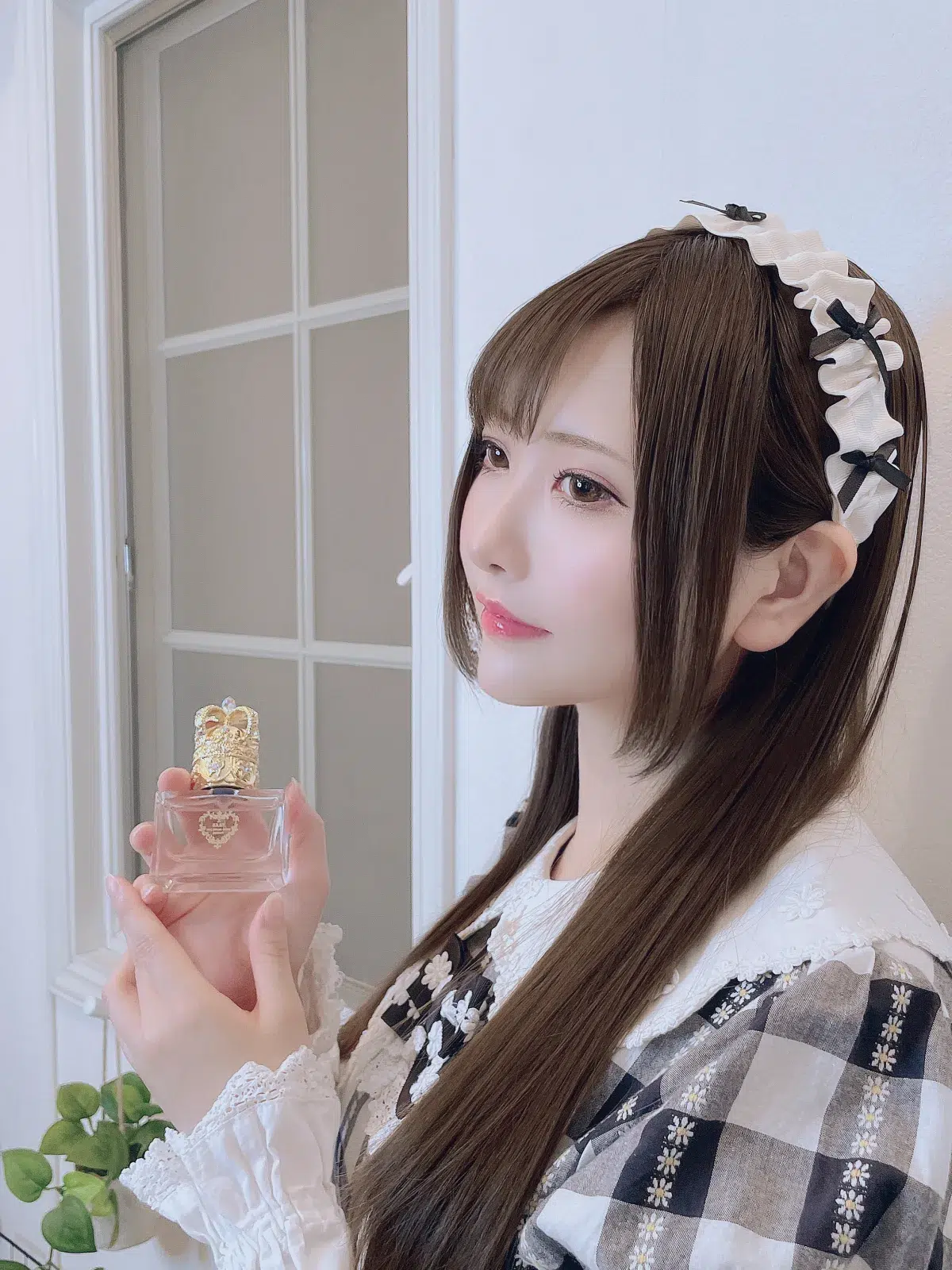 美女コスプレイヤー「すみれおじさん」が改名宣言⁉︎ レインウェアブランド「アプレビュート」で"なりきり"オーディション企画がスタート 16 美女コスプレイヤー「すみれおじさん」が改名宣言⁉︎ レインウェアブランド「アプレビュート」で"なりきり"オーディション企画がスタート
