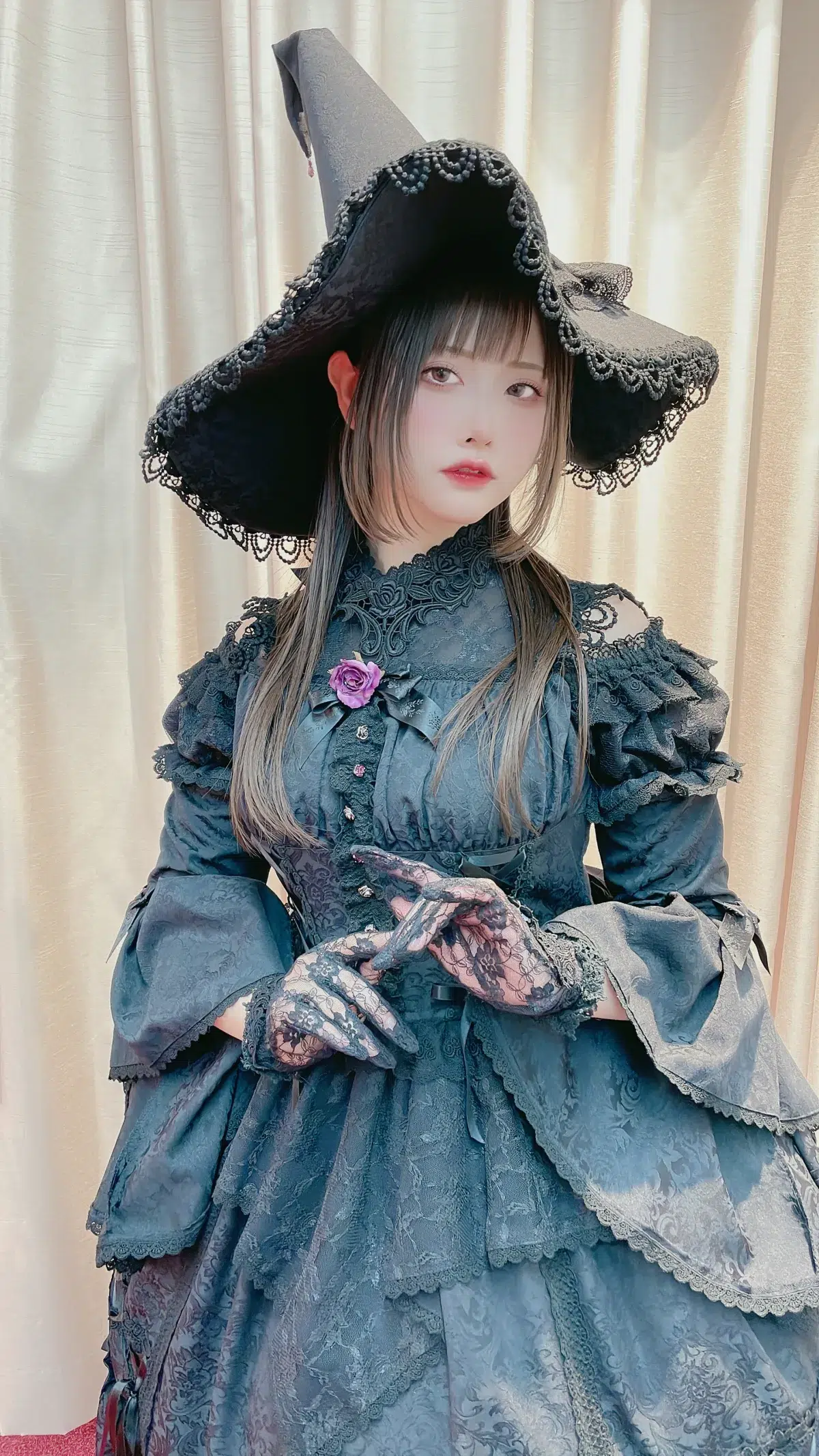 美女コスプレイヤー「すみれおじさん」が改名宣言⁉︎ レインウェアブランド「アプレビュート」で"なりきり"オーディション企画がスタート 18 美女コスプレイヤー「すみれおじさん」が改名宣言⁉︎ レインウェアブランド「アプレビュート」で"なりきり"オーディション企画がスタート