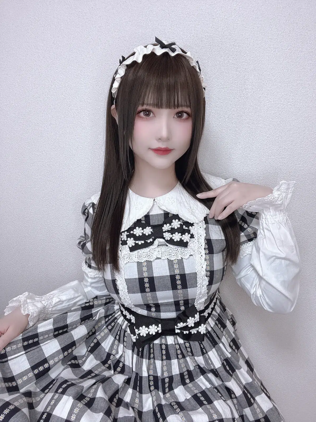 美女コスプレイヤー「すみれおじさん」が改名宣言⁉︎ レインウェアブランド「アプレビュート」で"なりきり"オーディション企画がスタート 20 美女コスプレイヤー「すみれおじさん」が改名宣言⁉︎ レインウェアブランド「アプレビュート」で"なりきり"オーディション企画がスタート