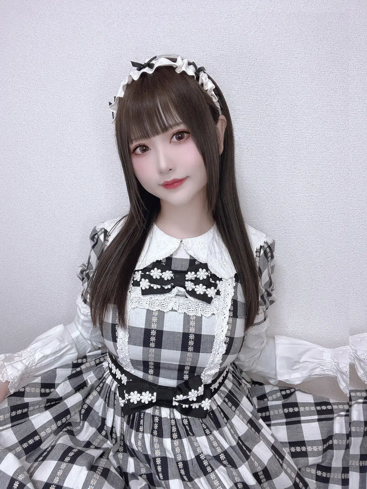 美女コスプレイヤー「すみれおじさん」が改名宣言⁉︎ レインウェアブランド「アプレビュート」で"なりきり"オーディション企画がスタート 21 美女コスプレイヤー「すみれおじさん」が改名宣言⁉︎ レインウェアブランド「アプレビュート」で"なりきり"オーディション企画がスタート