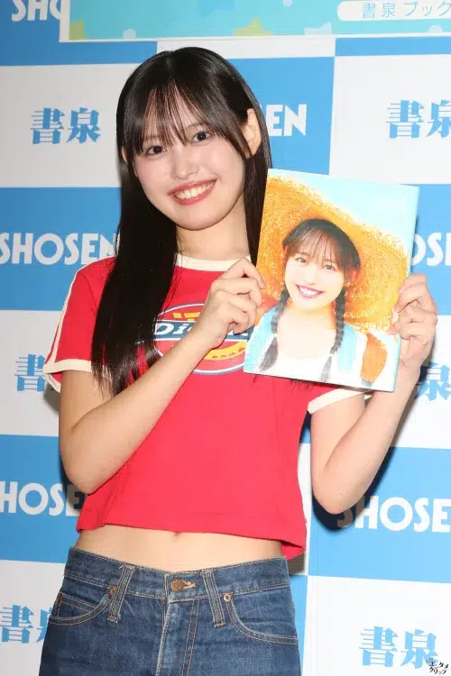 「まるで一緒に旅してるみたい」 アンジュルム後藤花、初写真集『HANA』で魅せる17歳の素顔 2 「まるで一緒に旅してるみたい」 アンジュルム後藤花、初写真集『HANA』で魅せる17歳の素顔