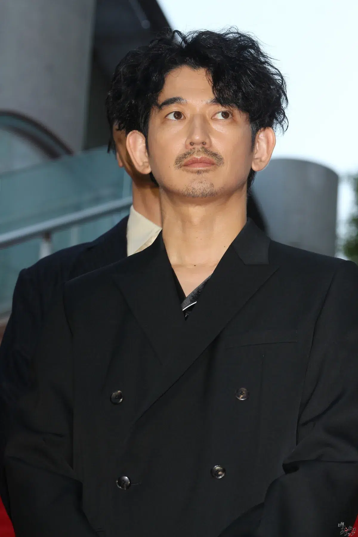映画『宝島』東京プレミアに妻夫木聡、広瀬すず、窪田正孝、永山瑛太ら豪華キャスト13人がレッドカーペットに集結 16 映画『宝島』東京プレミアに妻夫木聡、広瀬すず、窪田正孝、永山瑛太ら豪華キャスト13人がレッドカーペットに集結