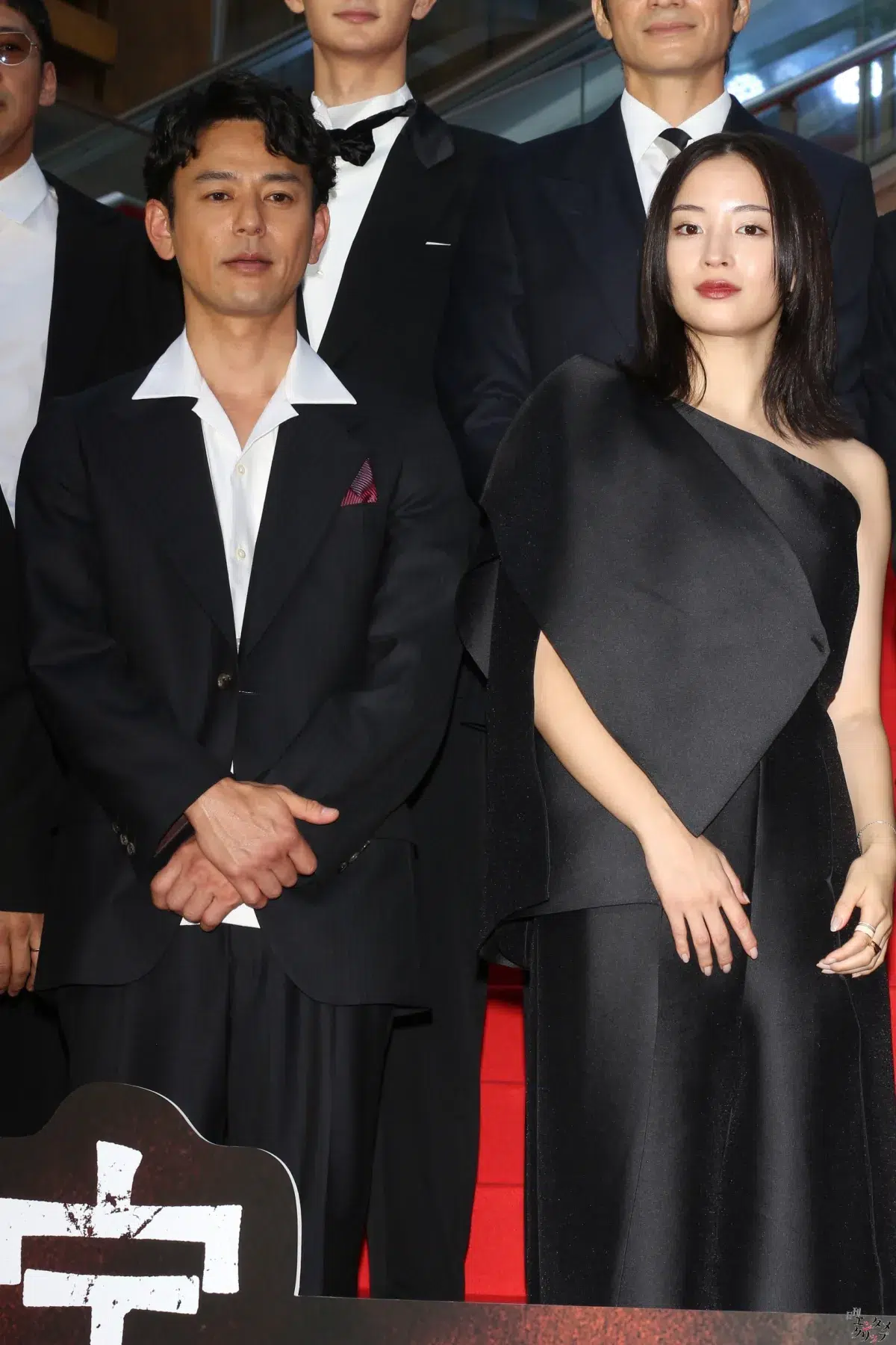 映画『宝島』東京プレミアに妻夫木聡、広瀬すず、窪田正孝、永山瑛太ら豪華キャスト13人がレッドカーペットに集結 5 映画『宝島』東京プレミアに妻夫木聡、広瀬すず、窪田正孝、永山瑛太ら豪華キャスト13人がレッドカーペットに集結