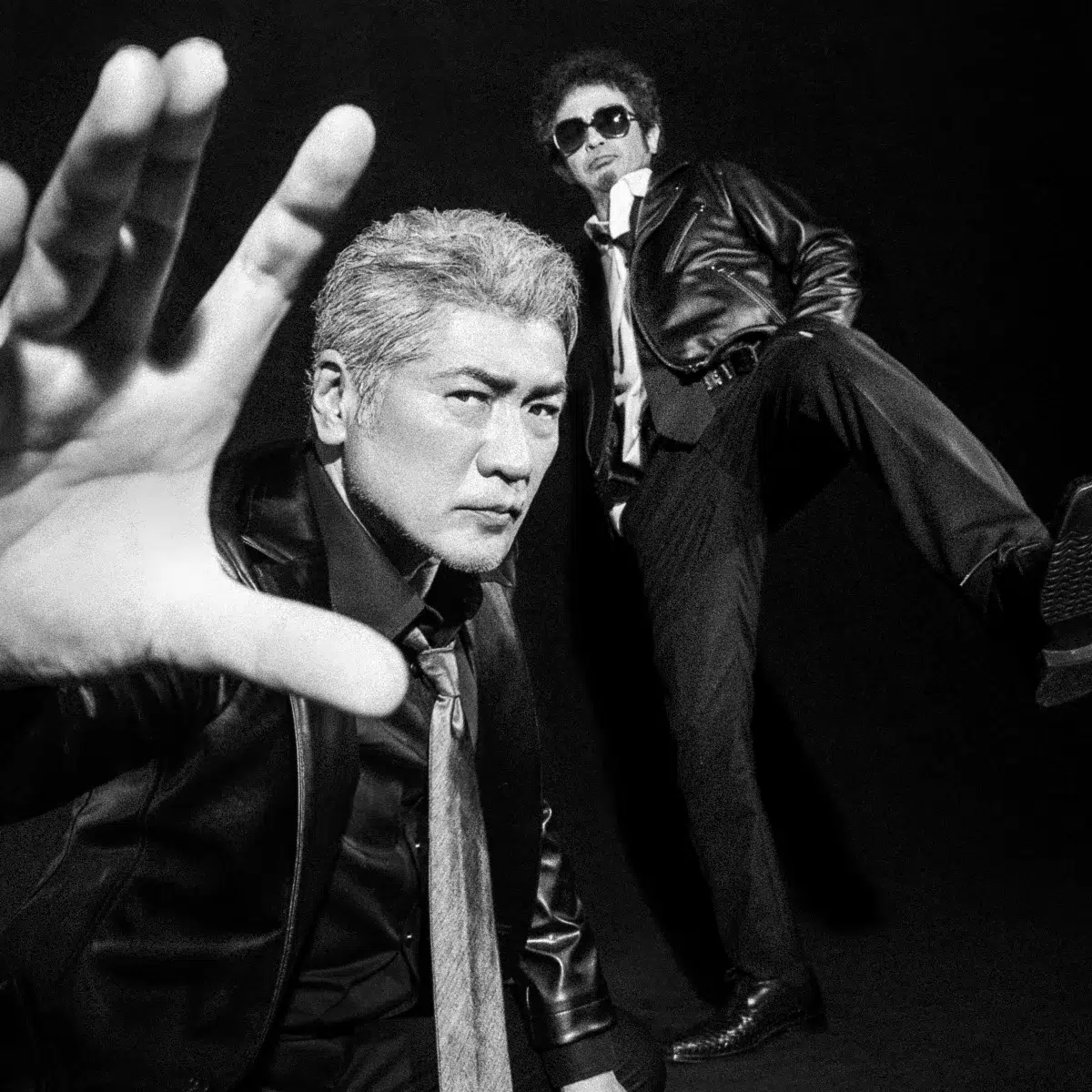 【還暦の奇跡】奥田民生&吉川晃司のユニット「Ooochie Koochie」が武道館で「裸に帰る」伝説の夜!🎸✨ 12 【還暦の奇跡】奥田民生&吉川晃司のユニット「Ooochie Koochie」が武道館で「裸に帰る」伝説の夜!🎸✨