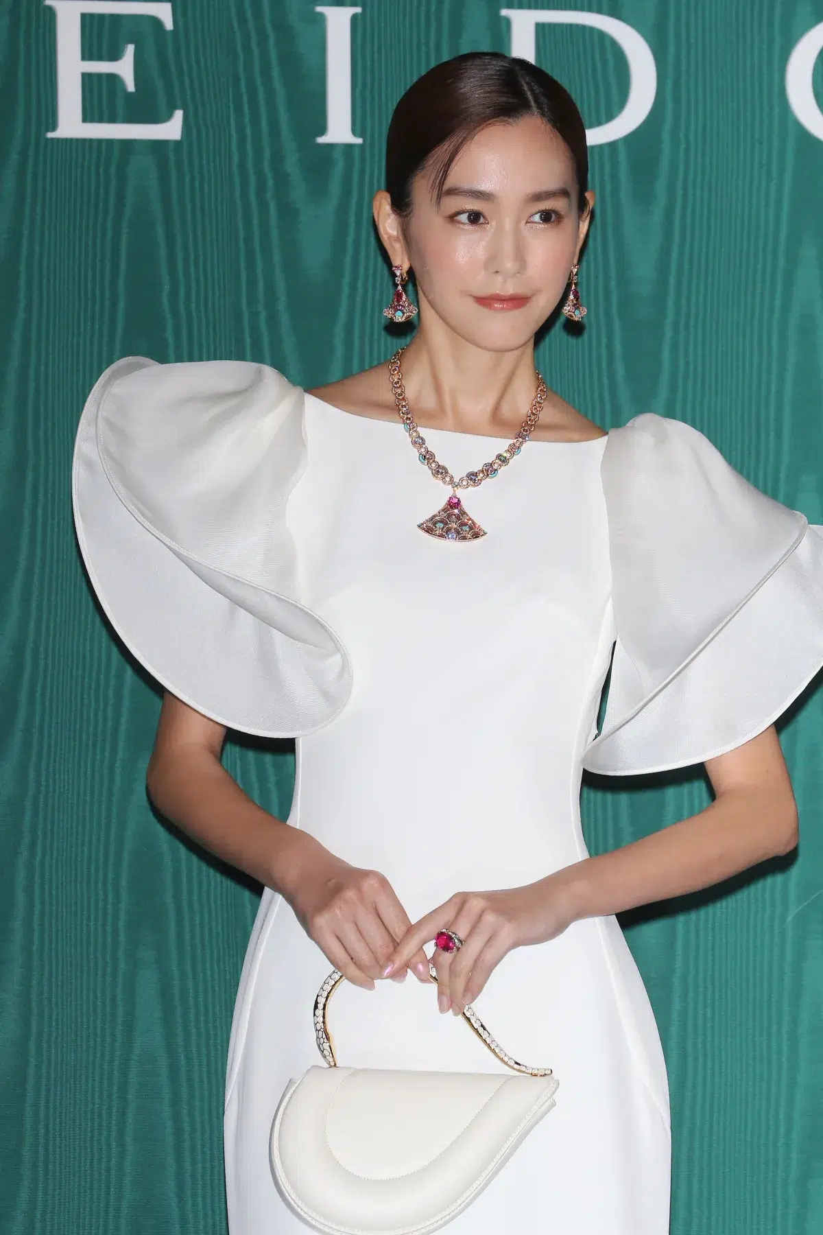 「ブルガリ カレイドス 色彩・文化・技巧」オープニングデイ フォトコール(第一夜)豪華ゲスト登壇。キム・ジウォン、チャン・ウォニョン(IVE)、森星、のん、井川遥、小雪、大政絢、桐谷美玲 30 「ブルガリ カレイドス 色彩・文化・技巧」オープニングデイ フォトコール(第一夜)豪華ゲスト登壇。キム・ジウォン、チャン・ウォニョン(IVE)、森星、のん、井川遥、小雪、大政絢、桐谷美玲