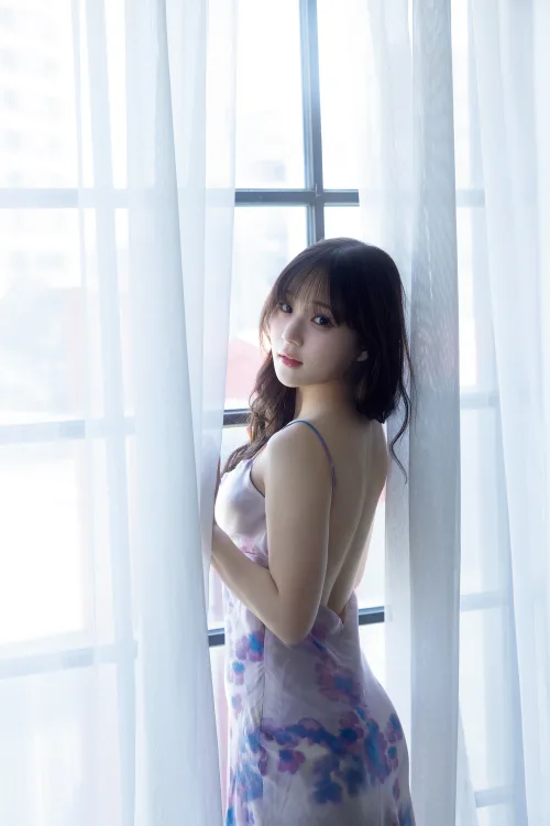 稲場愛香、大人の色香を解禁！最新写真集は初のランジェリー＆大胆な背中見せ。2年ぶりの写真集は台湾ロケで新たな魅力が覚醒！