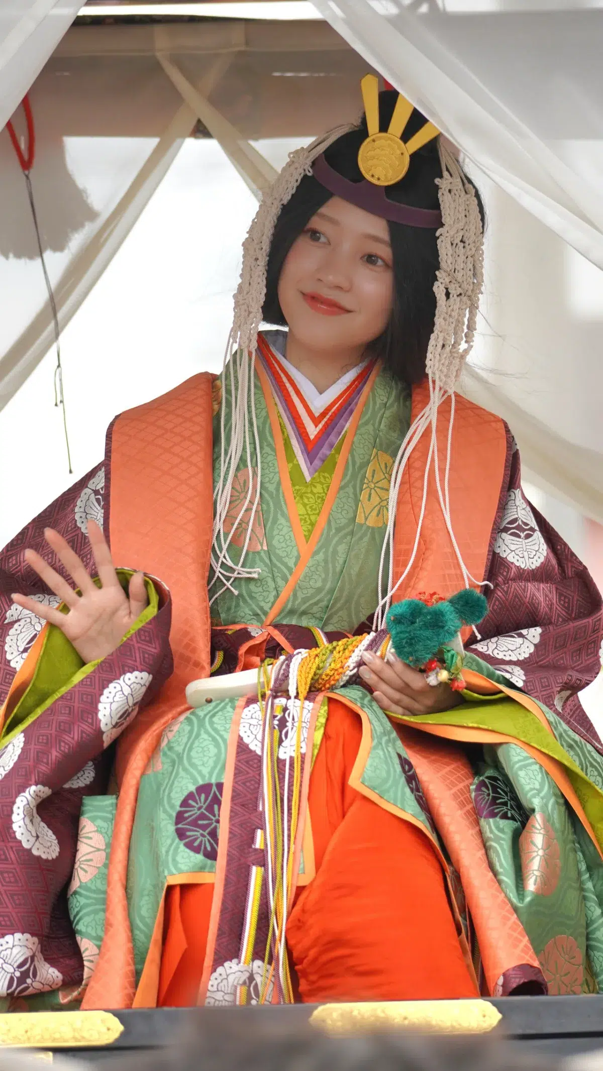 元LinQ 髙木悠未、宮地嶽神社「秋季大祭」で祭王の大役　卒業後初の公の場で華麗な十二単姿を披露