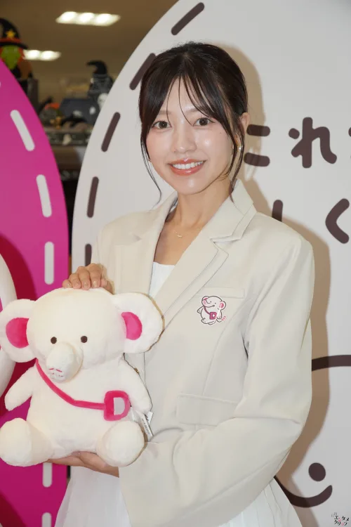 高木悠未「とても愛らしいフォルム」と笑顔！DAISO公式キャラクター「だいぞう」が初お披露目！