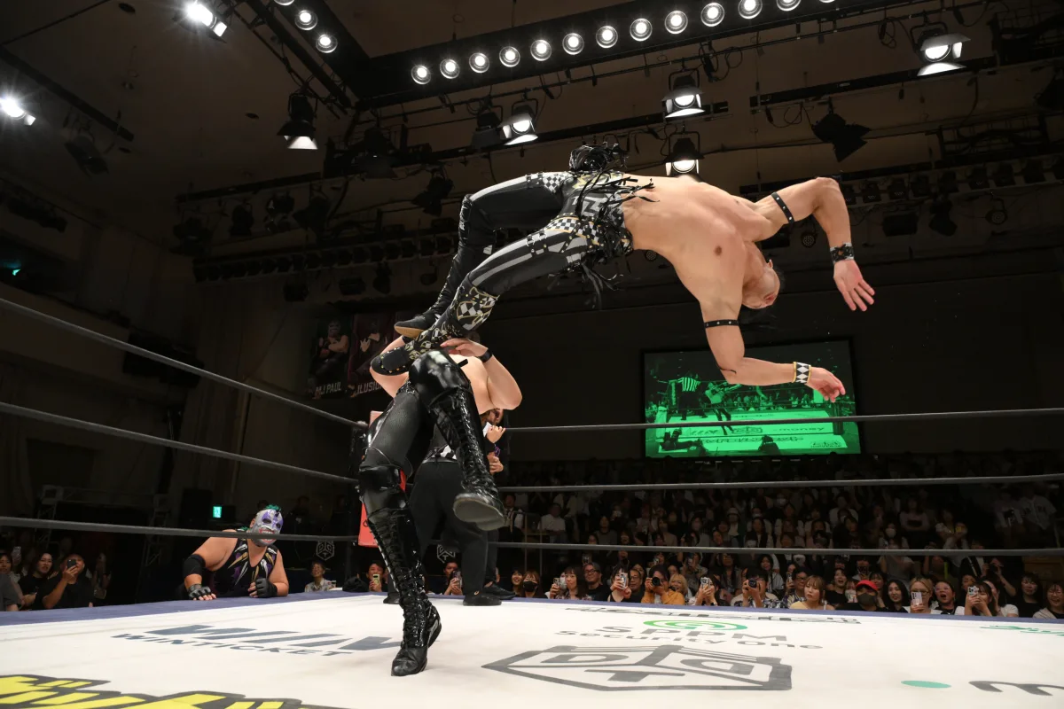 THE RAMPAGEパフォーマー兼プロレスラーの“ハイブリッドパフォーマー”【武知海青】デビュー5戦目で自力初勝利＆タイトル初戴冠の快挙！「第59代KO-D6人タッグ」のベルトを獲得!「一番しんどい戦いだったんですけど、自分をもっと超えていきたい」