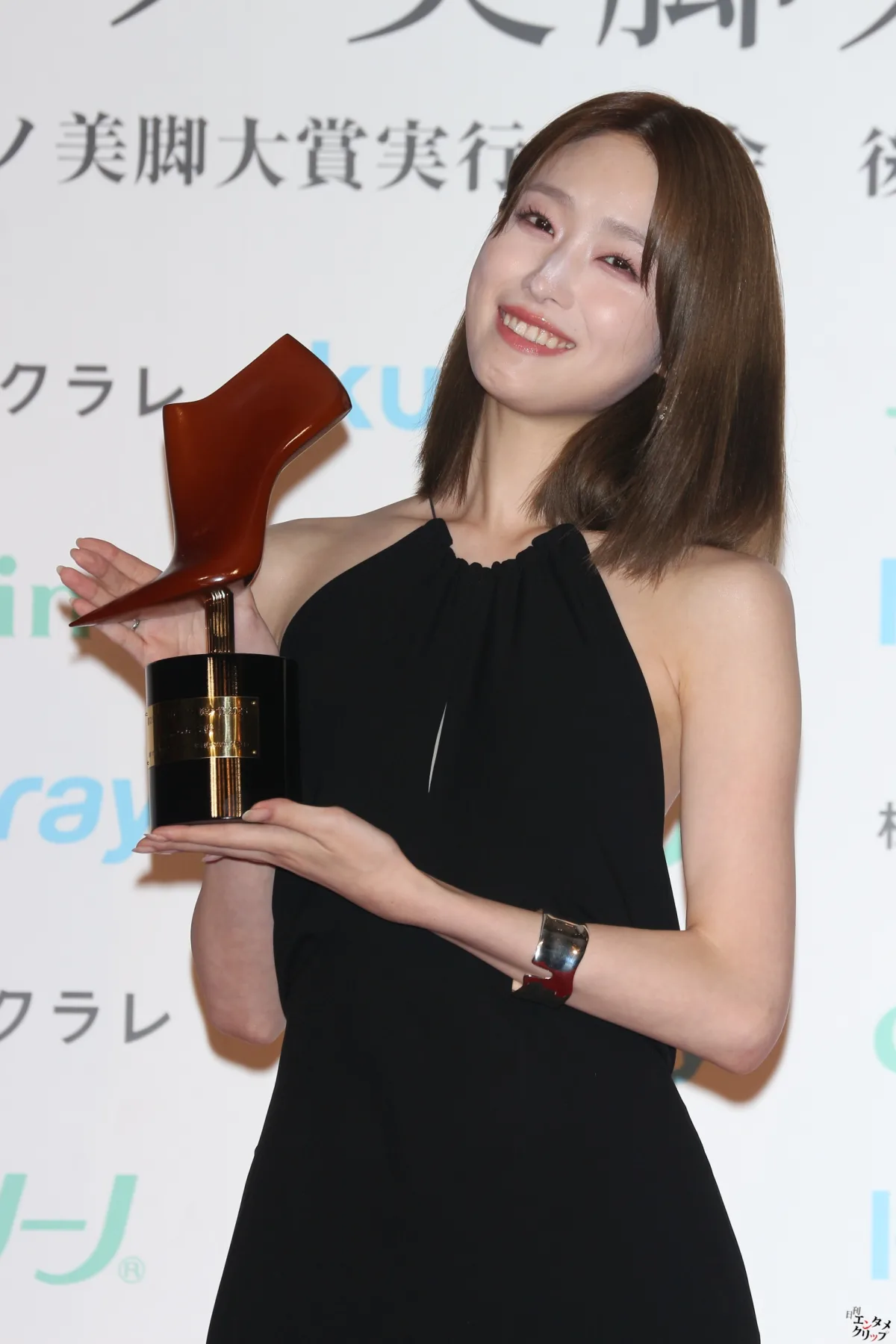 「第21回クラリーノ美脚大賞2025」中島瑠菜・髙橋ひかる・仲里依紗・米倉涼子が受賞 12 「第21回クラリーノ美脚大賞2025」中島瑠菜・髙橋ひかる・仲里依紗・米倉涼子が受賞