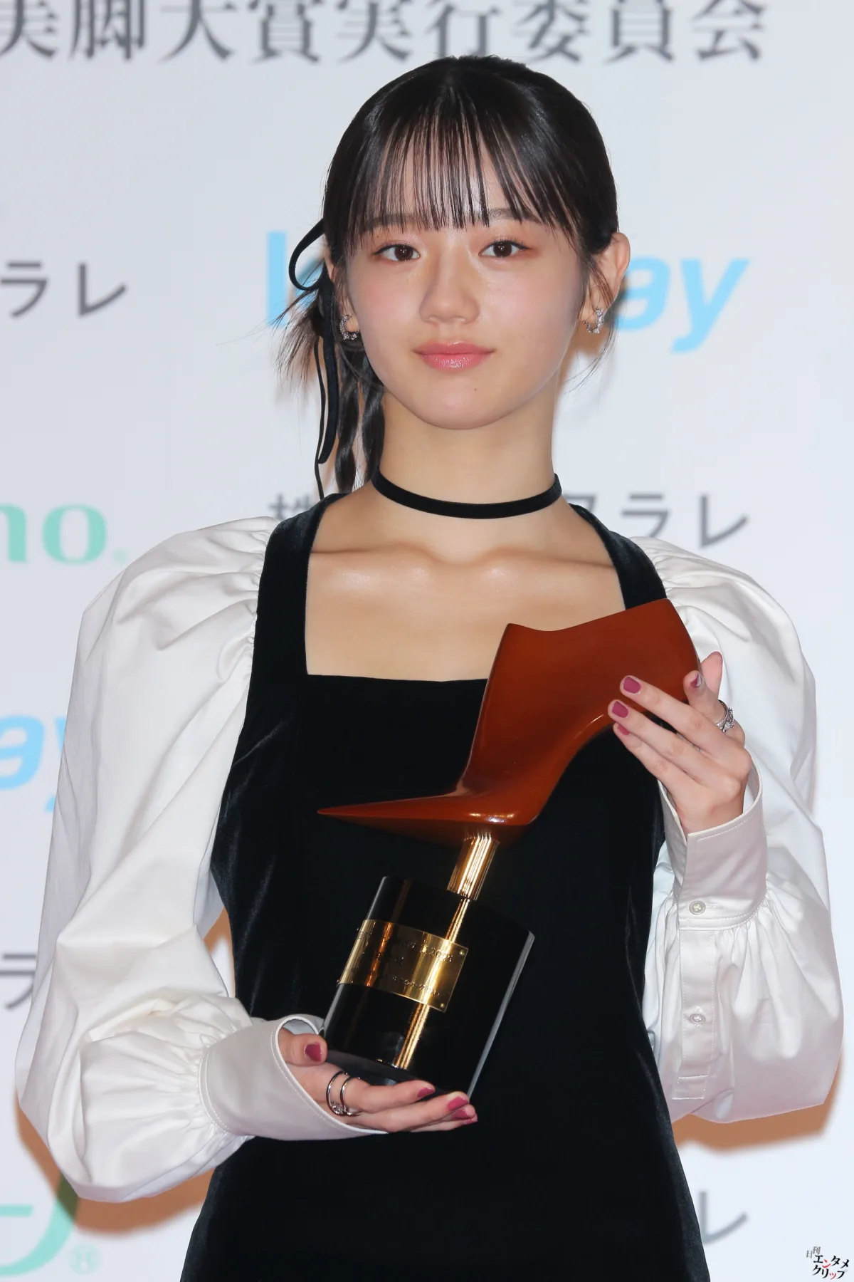 「第21回クラリーノ美脚大賞2025」中島瑠菜・髙橋ひかる・仲里依紗・米倉涼子が受賞 5 「第21回クラリーノ美脚大賞2025」中島瑠菜・髙橋ひかる・仲里依紗・米倉涼子が受賞