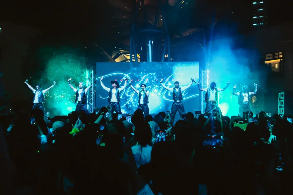【PSYCHIC FEVER&WOLF HOWL HARMONY】シンガポールにて開催の世界三⼤⾳楽⾒本市「MUSIC MATTERS LIVE 2025」でパフォーマンス！世界の音楽関係者から「J-POPの未来を担う新たな存在」と称賛！
