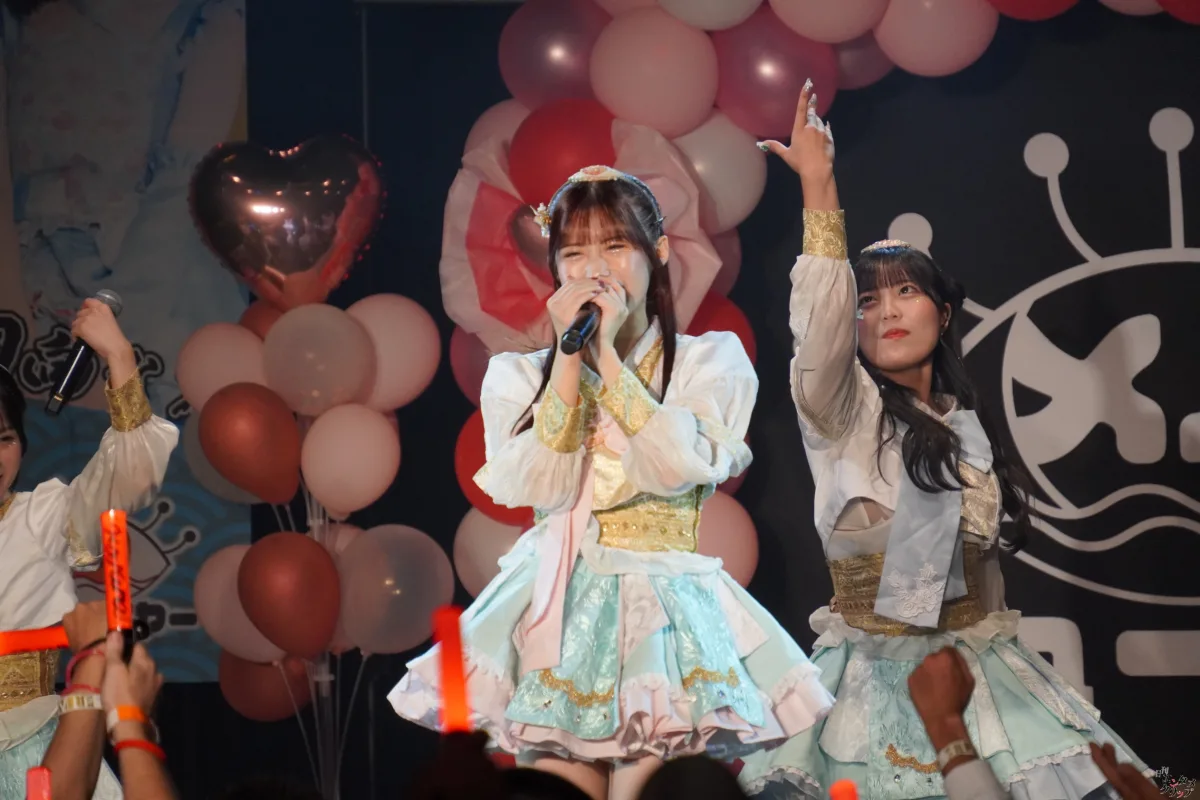 メノニューイヤー、涙と笑顔の祝祭!6人体制ラストワンマンライブで見せた最高の”ぱーてぃーないと!”と未来への船出 7 メノニューイヤー、涙と笑顔の祝祭!6人体制ラストワンマンライブで見せた最高の”ぱーてぃーないと!”と未来への船出