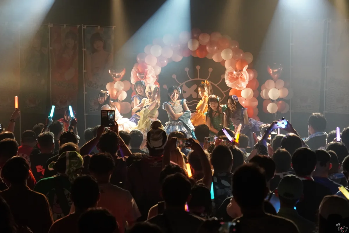 メノニューイヤー、涙と笑顔の祝祭!6人体制ラストワンマンライブで見せた最高の”ぱーてぃーないと!”と未来への船出 90 メノニューイヤー、涙と笑顔の祝祭!6人体制ラストワンマンライブで見せた最高の”ぱーてぃーないと!”と未来への船出