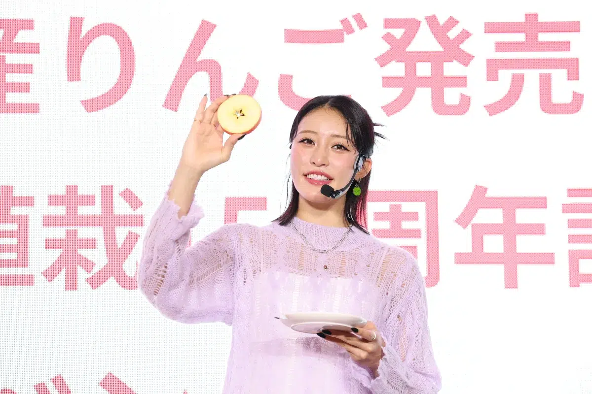 王林、青森りんご愛を叫ぶ！150周年の祝祭、イオンモール幕張新都心に熱狂の渦