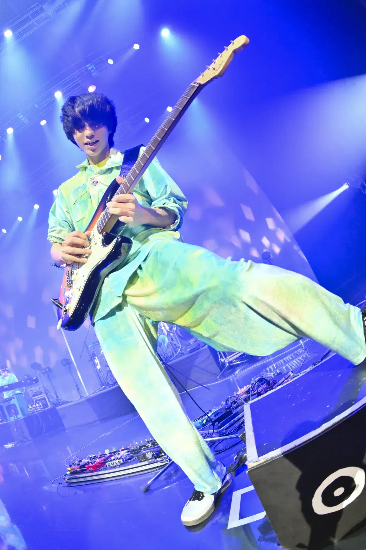 ポルカドットスティングレイ 花澤香菜も駆け付けたフロントマン雫の誕生日を祝したバースデーライブ「#教祖爆誕」のオフィシャルライブレポートが到着!! 8 ポルカドットスティングレイ 花澤香菜も駆け付けたフロントマン雫の誕生日を祝したバースデーライブ「#教祖爆誕」のオフィシャルライブレポートが到着!!