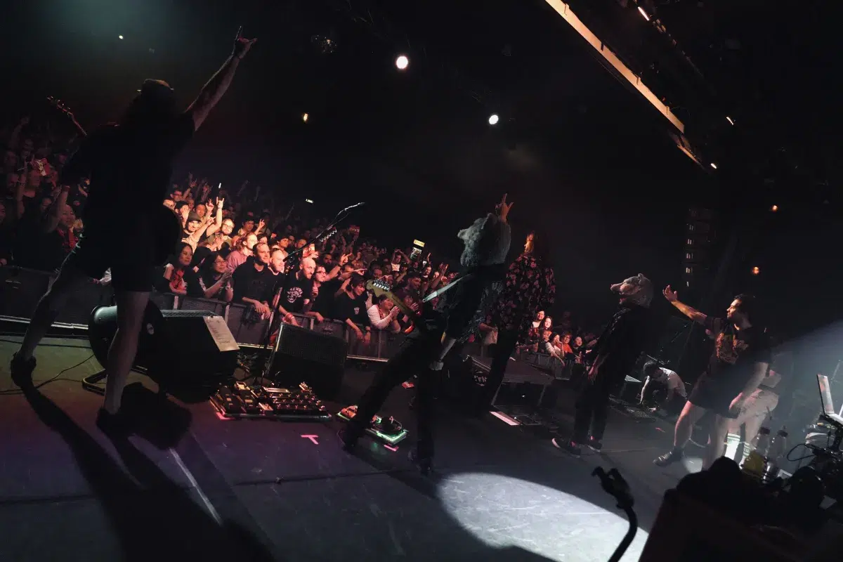 MAN WITH A MISSION、初上陸のオーストリア・ウィーンでヨーロッパツアー完走!! 4 MAN WITH A MISSION、初上陸のオーストリア・ウィーンでヨーロッパツアー完走!!