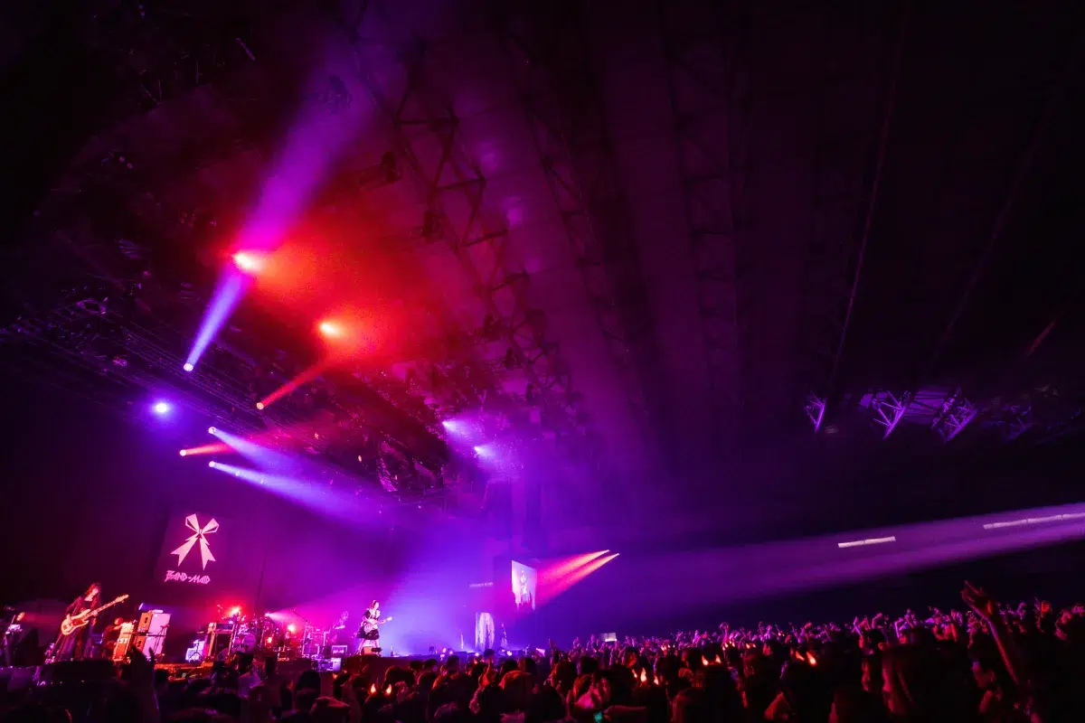 世界的人気のガールズロックバンドBAND-MAID、全国ツアーのFINAL ROUNDが大阪で大熱狂の開幕！10月25日、26日にはHYDEのHYDE [INSIDE] LIVE 2025 WORLD TOUR -JAPAN FINAL-にゲストアクト出演！L’Arc〜en〜Cielの名曲「HEAVEN’S DRIVE」をサプライズ披露！
