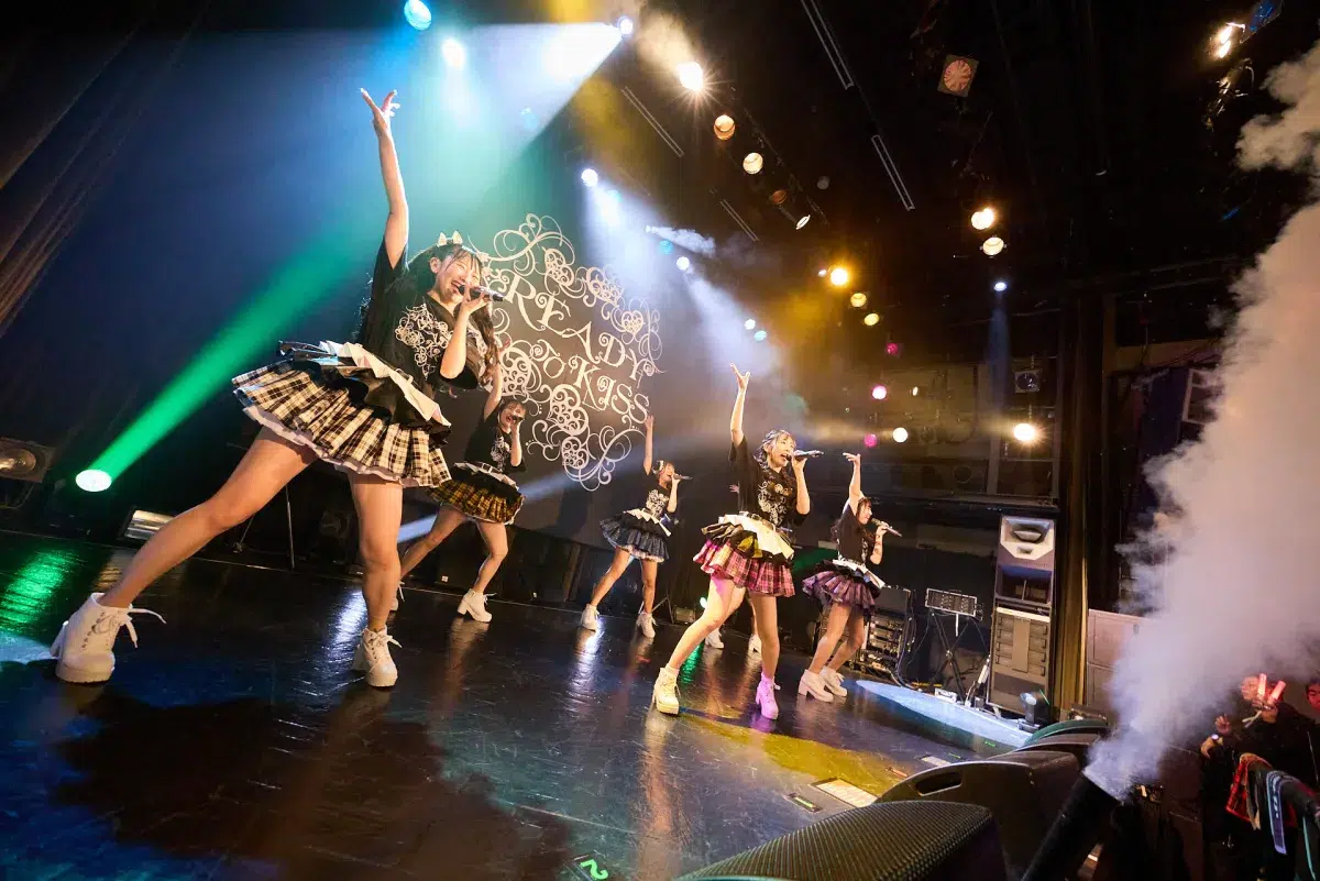 READY TO KISSが12周年公演で見せた、継続こそが最強の進化してゆく姿。