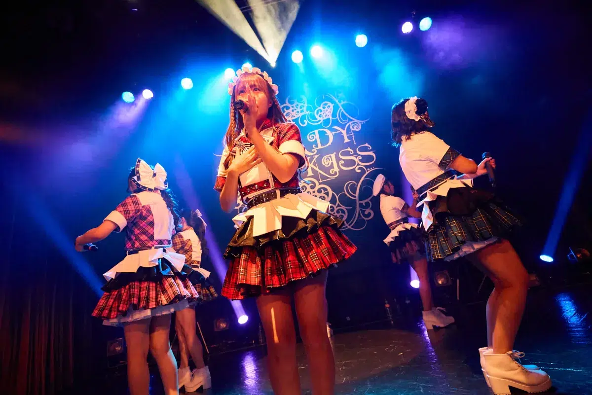 READY TO KISSが12周年公演で見せた、継続こそが最強の進化してゆく姿。