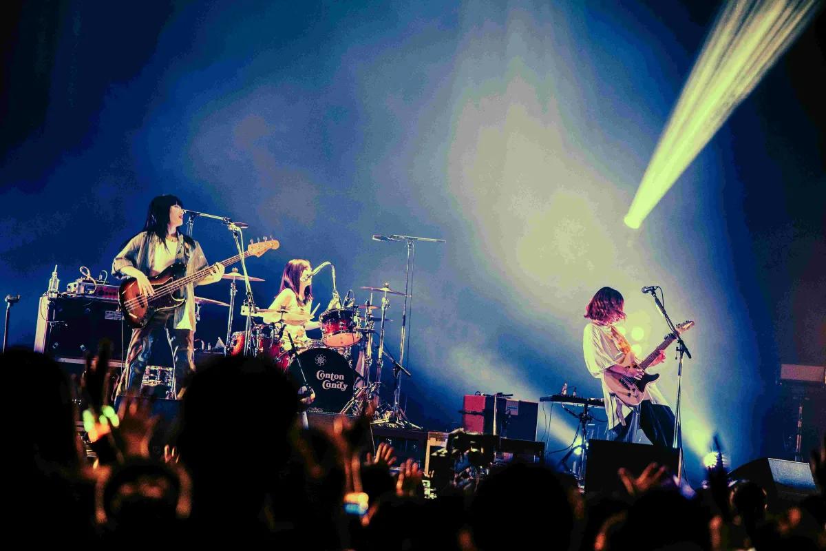 DISH//主催ライブ「皿祭 -sarafes-」開催 ウルフルズ、Conton Candy(O.A.)が出演　熱気に満ちた祭典が大団円！