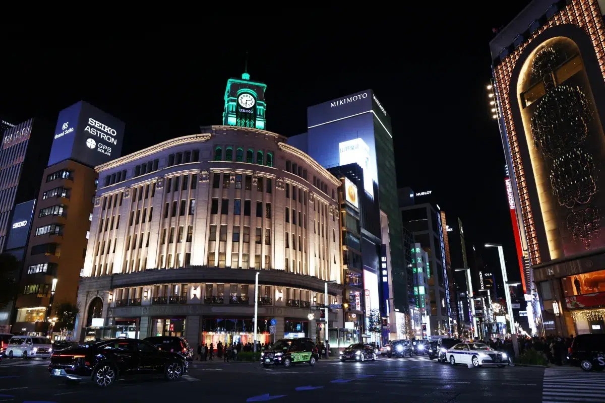 松下奈緒、総額3.5億円超のジュエリーで銀座に登場。「GINZA GILC NIGHT 2025」点灯式で華を添える