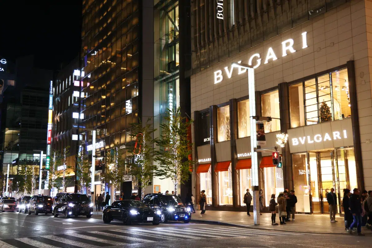 松下奈緒、総額3.5億円超のジュエリーで銀座に登場。「GINZA GILC NIGHT 2025」点灯式で華を添える